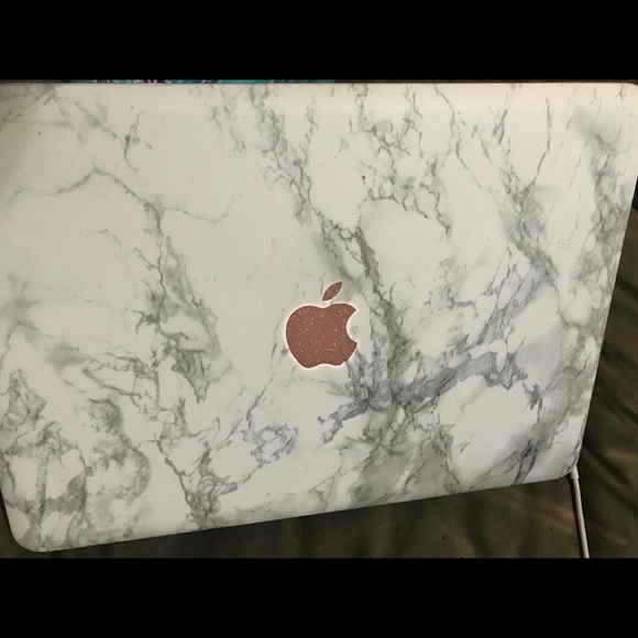 MacBook Pro 13.3in - Picture 2 of 2